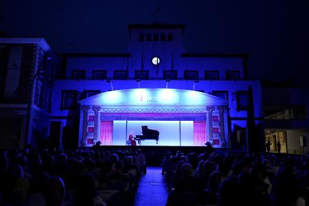 Imagen La Carroza del Real regresa a nuestra ciudad para acercar la ópera a todos los públicos