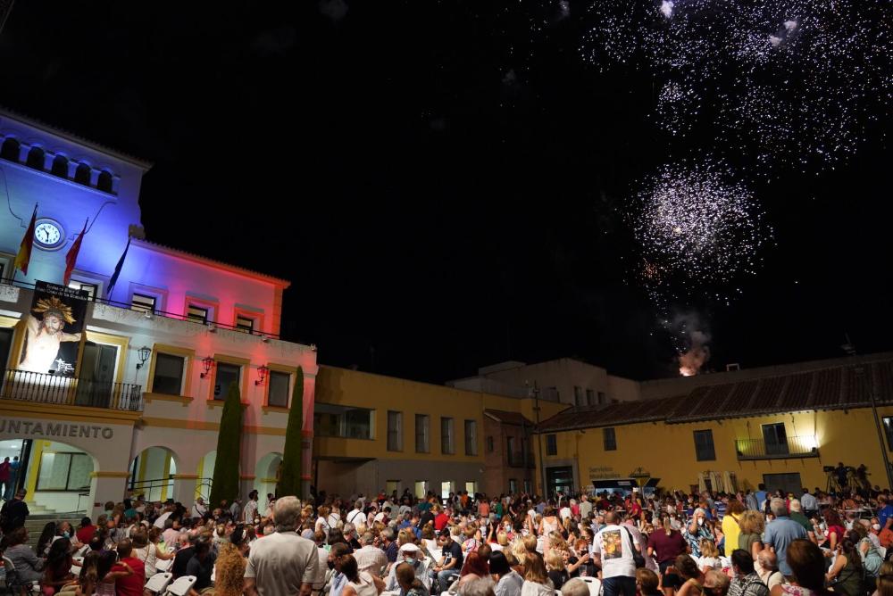 Fuegos de artificio para despedir la semana.