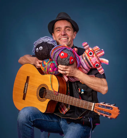 Espectáculo familiar. Vagavatú ‘Al hilo de las emociones’