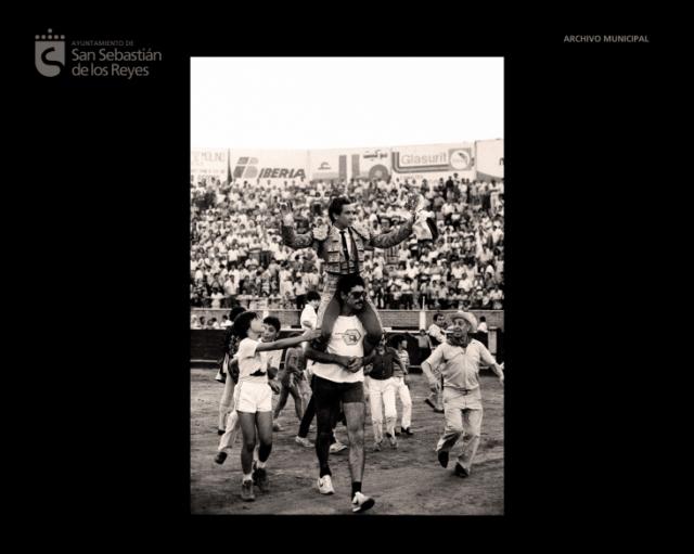 Imagen Andrés Caballero sale a hombros