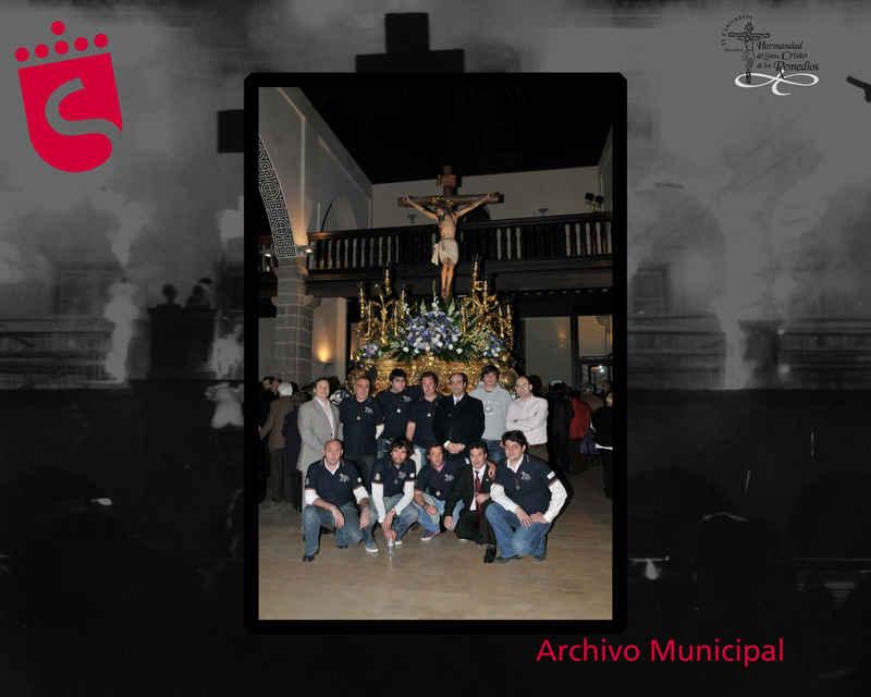 Imagen Grupo que portarán la carroza en la procesión