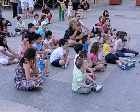 Imagen Las marionetas de Titirisanse vuelve a las plazas del municipio con los...