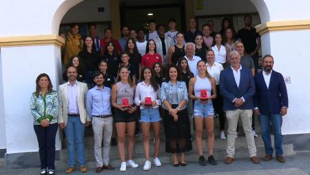 Imagen El Ayuntamiento recibe con honores al Hankuk, el mejor club de taekwondo...