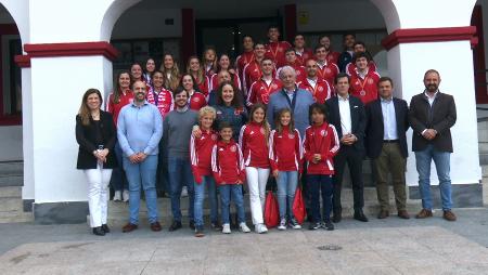 Imagen Emotiva recepción en el Ayuntamiento al laureado Sanse Complutense Club...
