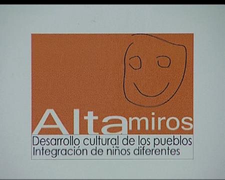 Imagen Diferentes entre los olvidados