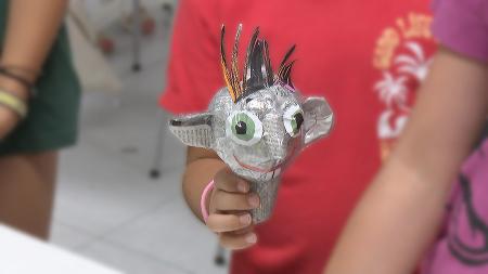Imagen Aprendiendo a crear títeres con materiales (caseros) reciclados. ¿Te...