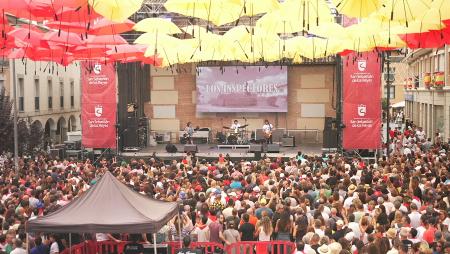 Imagen ¡Llenazo total de Los Inspectores en su concierto más multitudinario en Sanse!