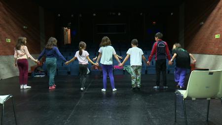 Imagen Diversión y creatividad: se inician los talleres de teatro infantil y...