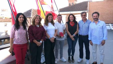 Imagen Recepción oficial al futbolista Samuel Becerra, el joven de Sanse que triunfa en el Rayo Vallecano