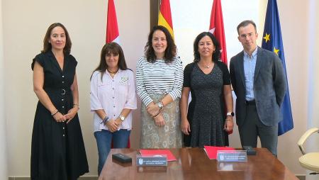 Imagen Matrícula abierta para la UNED, que ha renovado su convenio con el...