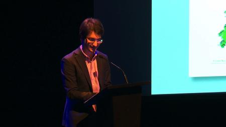 Imagen Ekaitz Ruiz de Vergara Olmos recibe el Premio de Poesía Joven Grande...