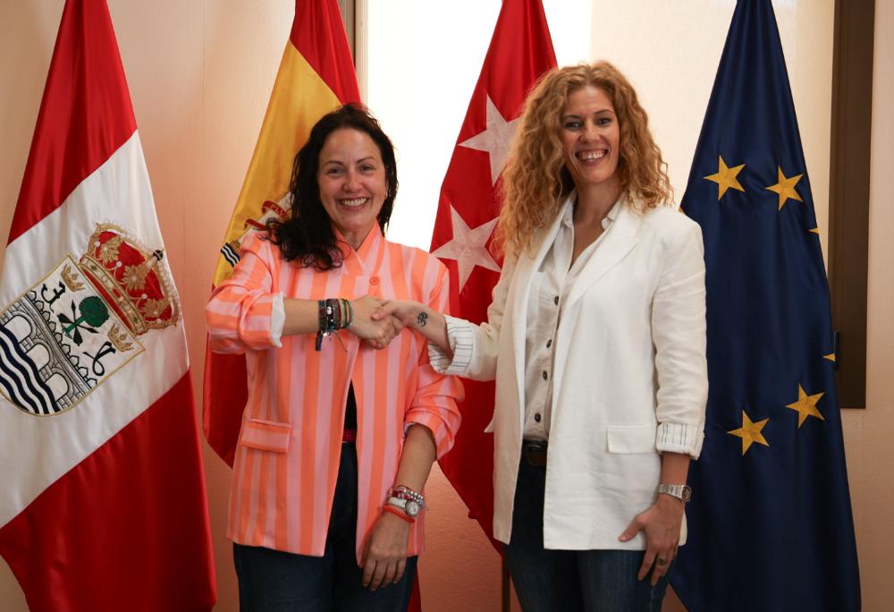 Imagen El Ayuntamiento y la Fundación Cibervoluntarios impulsan nuevos cursos para mayores de 60 años en materia de nuevas tecnologías