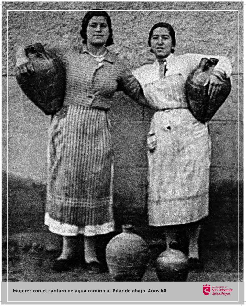 Imagen Mujeres con cántaro de agua camino al Pilar de abajo. Años 40.jpg