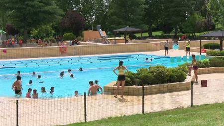 Imagen A más calor... ¡más chapuzones en las piscinas de San Sebastián de los...